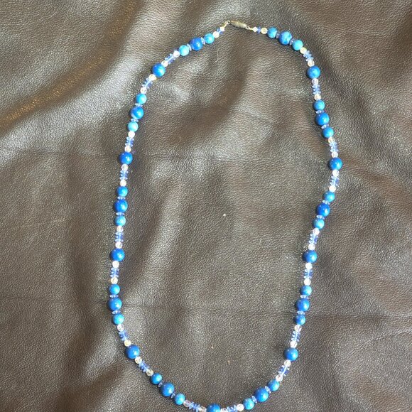 Vintage blue stone & crystal bead necklace (Lapiz lazuli?) - Picture 5 of 8